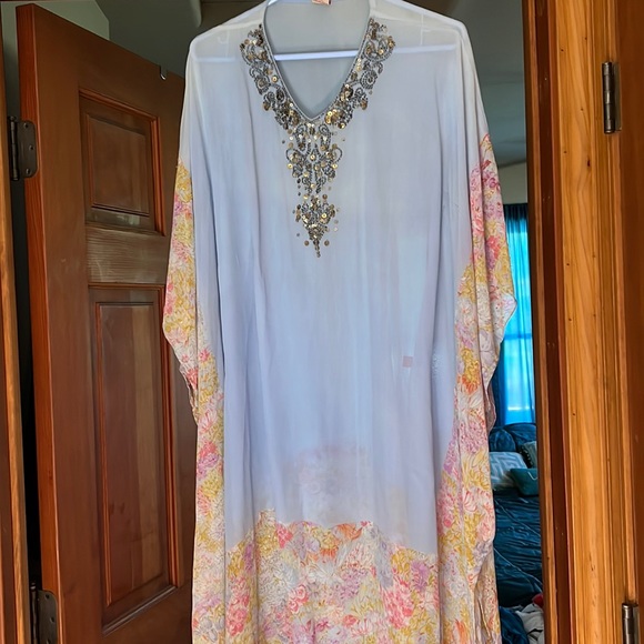 Luxury designer unique print Silk chiffon saree with beading and sequin yoke - Picture 1 of 4